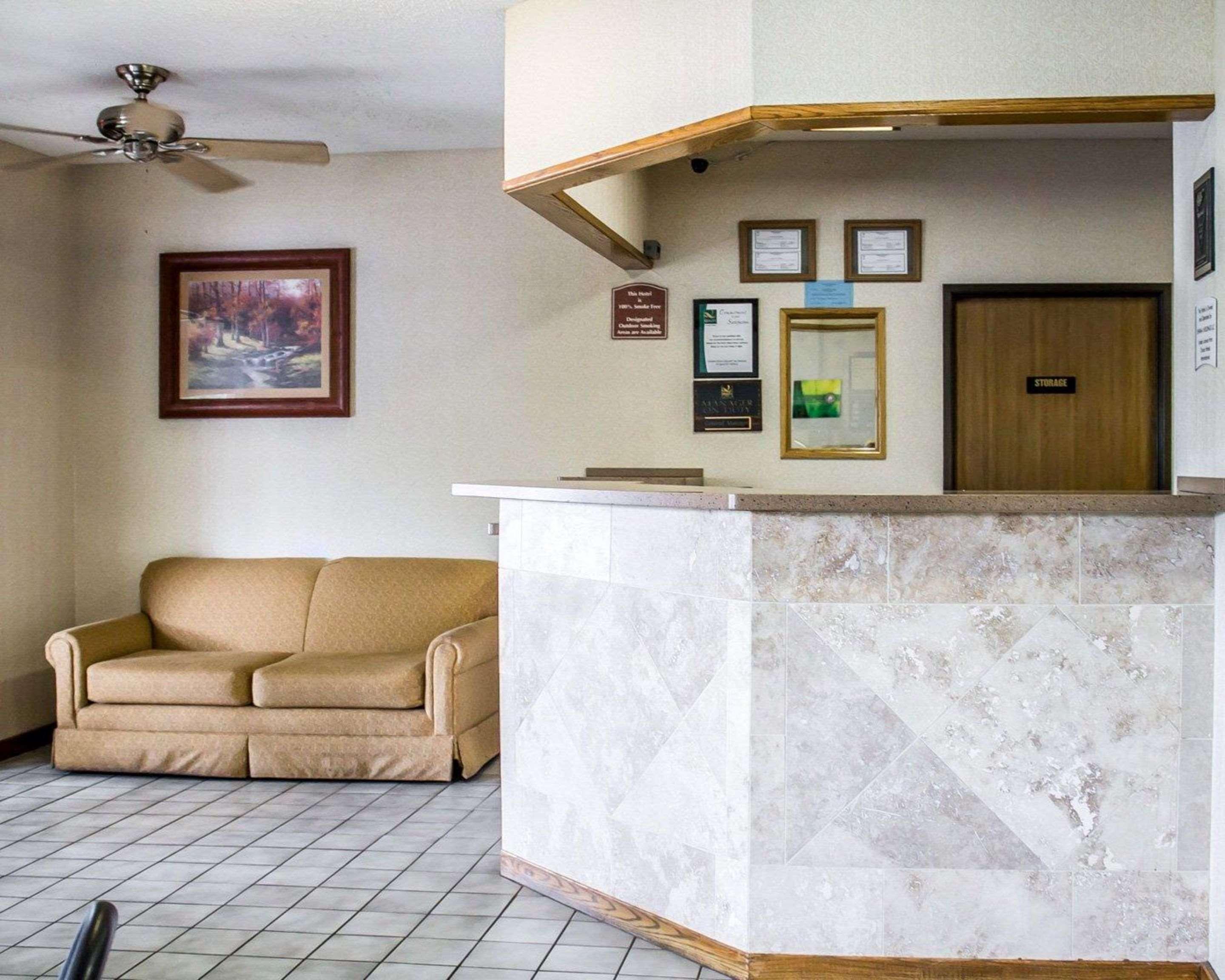 Inn Минокуа Екстериор снимка